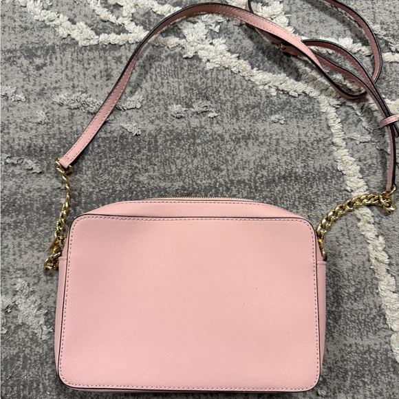 Michael Kors Light Pink Crossbody Bag with Gold Chain - Picture 2 of 4